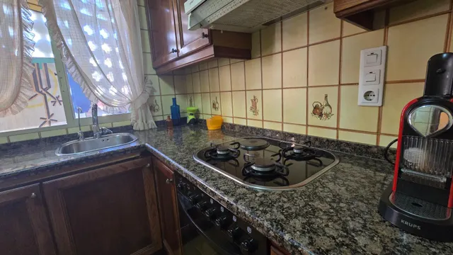 APARTAMENTO EN PRIMERA LINEA LATERAL  A 50 METROS DEL MAR — 11