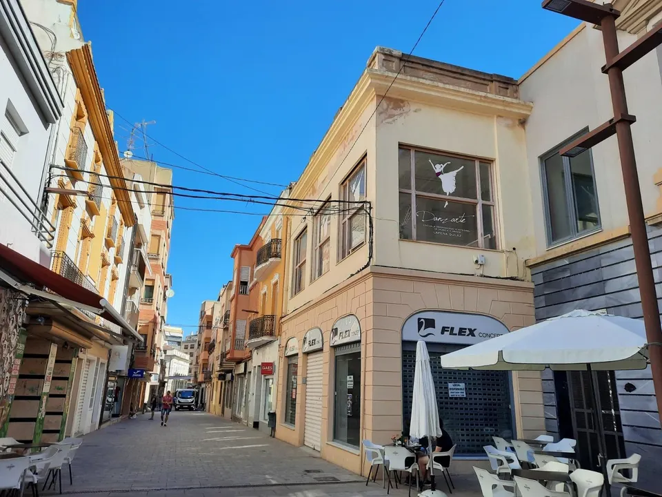 LOCAL COMERCIAL DE MAS DE 600M2 EN ZONA CENTRO