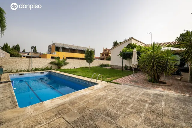 CHALET SEÑORIAL EN URB VISTA NEVADA ARMILLA, 4 DORM, 2 WC, T