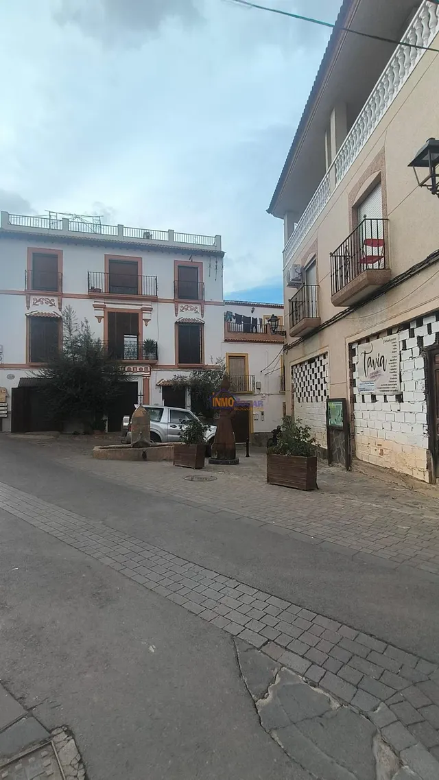 Amplio Adosado en el Corazón de Fondon por solo €125,000 — 40