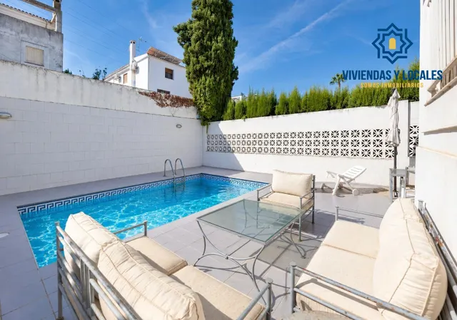 PRECIOSA CASA EN MONTELUZ — 9