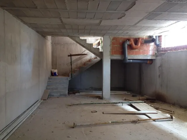 Local comercial 182m² en venta - Pueblo 8 — 8