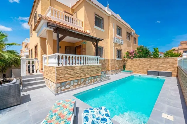 Casa 3 habitaciones 71m² en venta - Doña Pepa