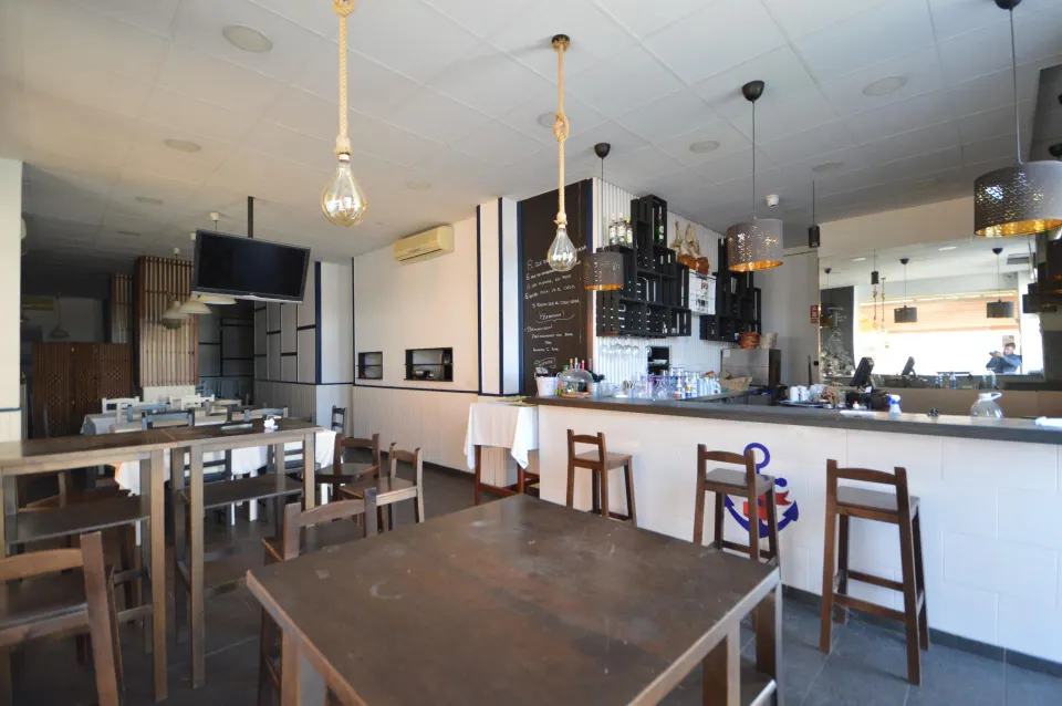 Se vende local montado como resturante
