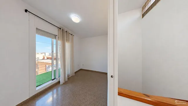 Chalet pareado en venta. — 27