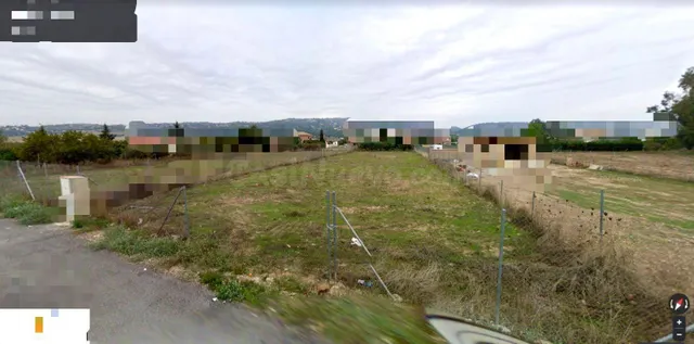 URB. CHARCO ROTO - Parcela de 1.500m2 vallada, monolito de l
