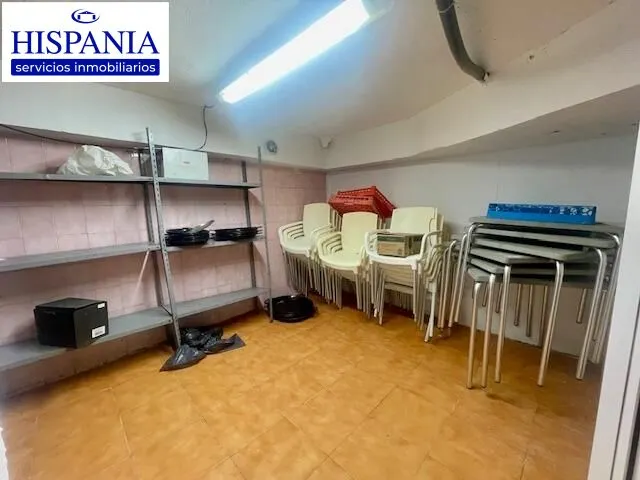 Se vende local en pleno Paseo Marítimo con licencia. — 9
