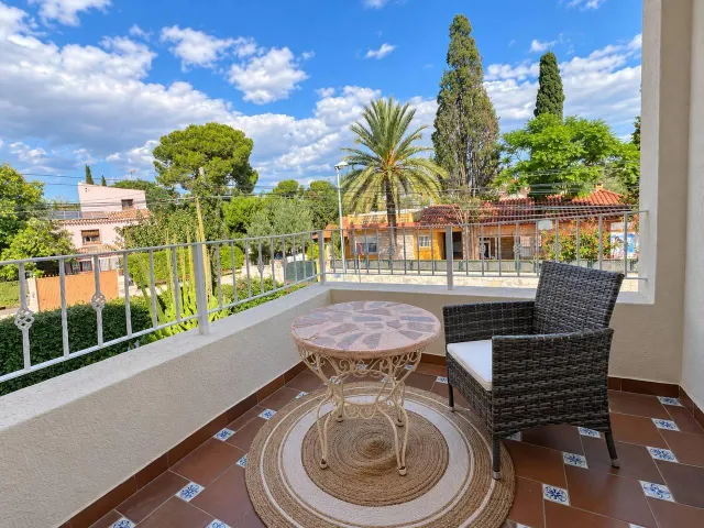 Exclusiva villa de lujo en san juan: dos casas independientes y oasis privado — 10