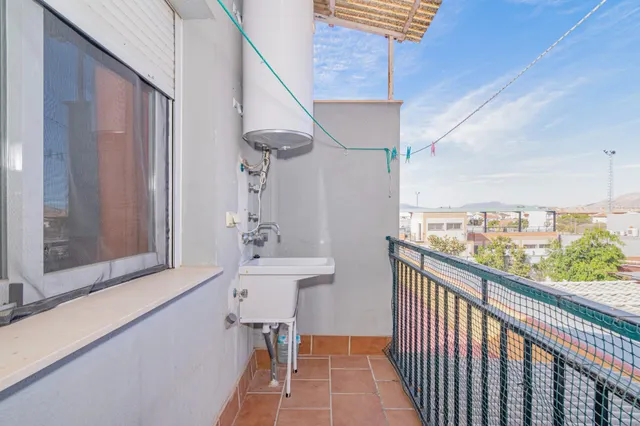 PISO DE 2 DORMITORIOS y 2 BAÑO, CON GARAJE Y TRASTERO — 18