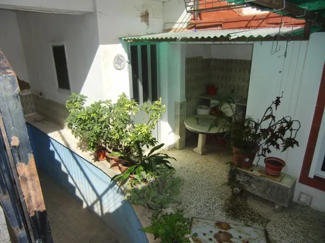 CASA DE PUEBLO MUY BIEN UBICADA — 8