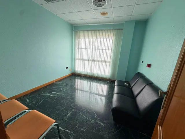 Amplio local comercial en venta en el centro de Mazarrón — 7