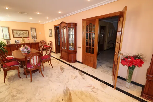 Chalet en el centro de Campolivar Godella — 19