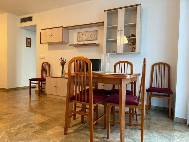 Alquiler de apartamento en el centro , junto a el Corte Ingles, 2 dormitorios, plaza de garaje y trastero — 9