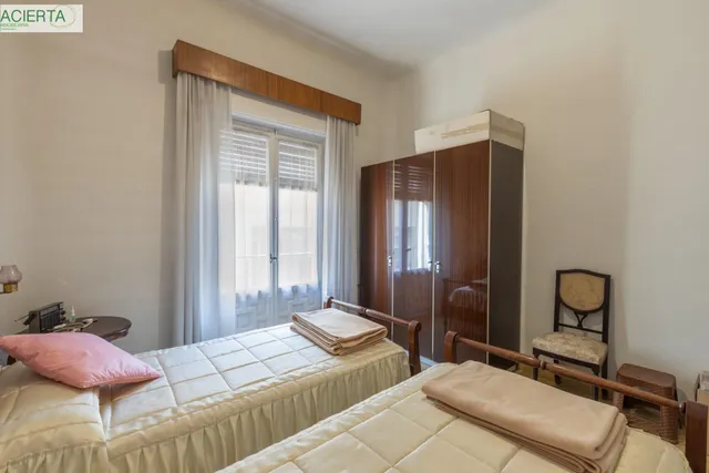 EXCLUSIVA VIVIENDA SEÑORIAL EN ANGEL GANIVET, EN PLENO CORAZON DE GRANADA — 28