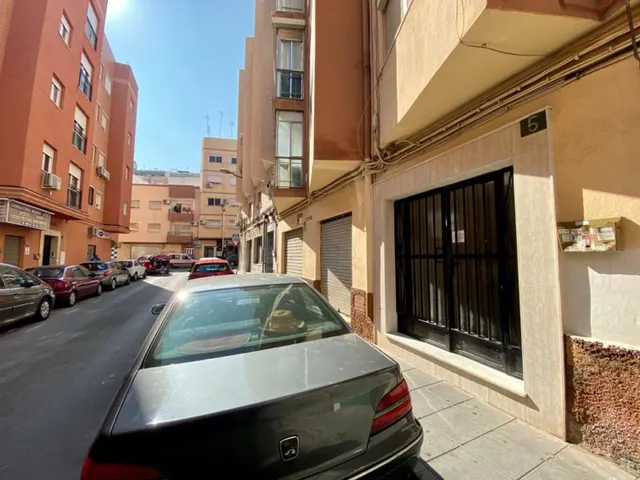 Piso de 3 dormitorios en Los Ángeles – listo para vivir o rentabilizar 123.000 € | Calle España, Almería — 21
