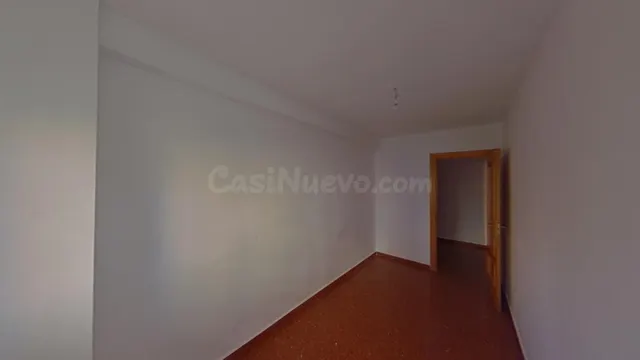 Venta de Piso Sin Posesión en Granada — 5