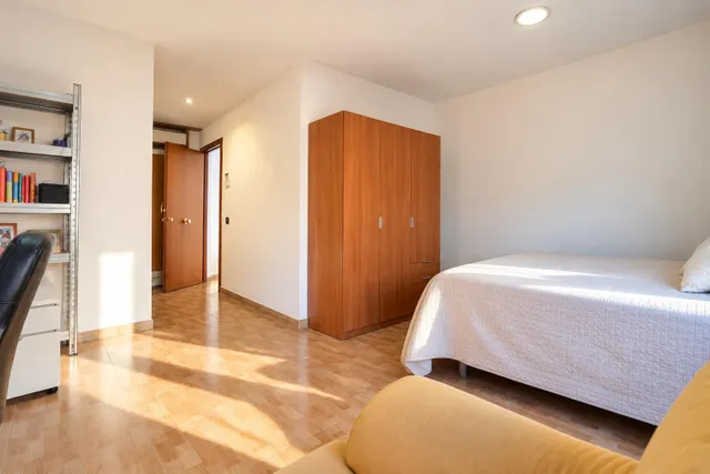 Casa en Reus con garaje para 4 coches, terraza y barbacoa — 29