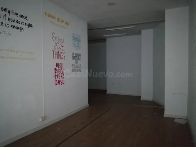 MAGNIFICO LOCAL CON DOS NEGOCIOS — 5