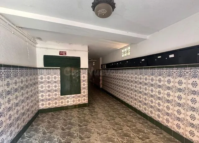 SE VENDE piso OKUPA en C Trinquete de Almería - foto 2