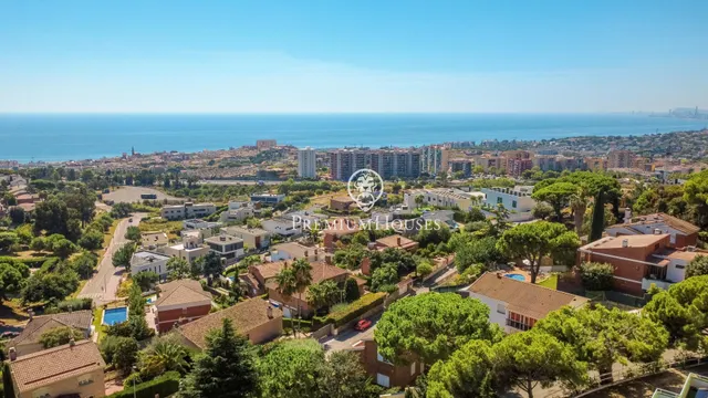 Amplio chalet con vistas al mar en Teià — 41