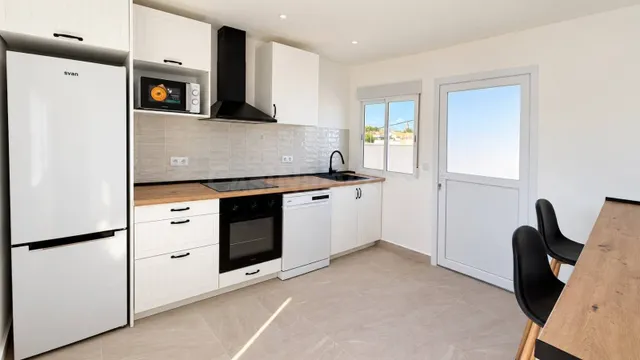¡89 m2 de solárium privado con vistas al mar! ático con 3 dormitorios en San Pedro del Pinatar — 4