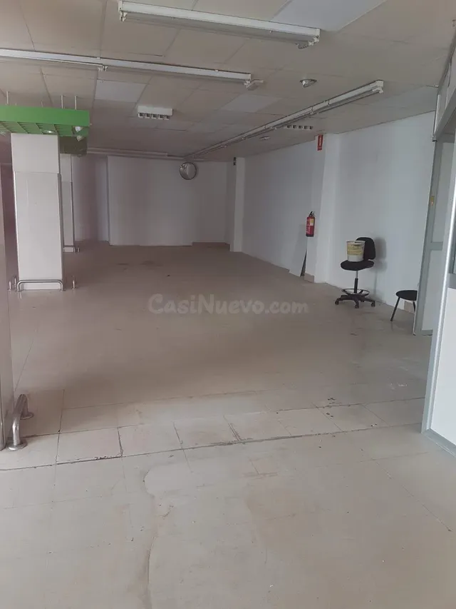 LOS CORRALES DE BUELNA, CÉNTRICO. LOCAL COMERCIAL DE 500 MET - foto 2