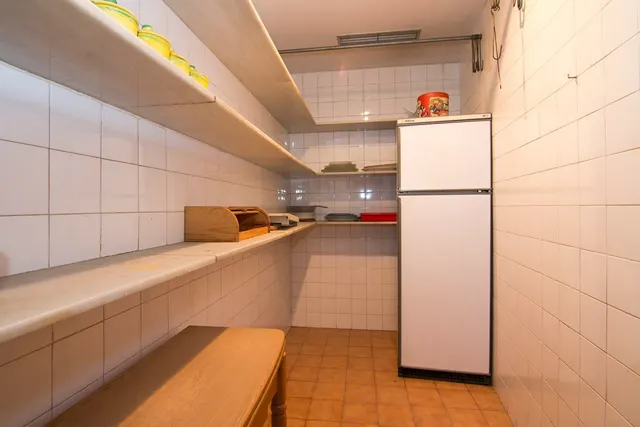 Escpecatcular Casa- Edficicio en el Centro de Baza — 15