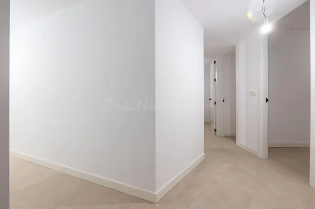 VENTA DE CÉNTRICO PISO EN ACERA DEL CASINO (CENTRO) - GRANADA — 3