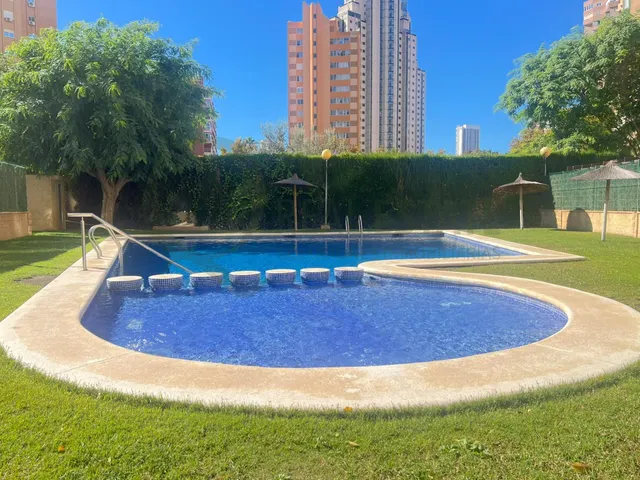 Espectacular piso en planta 27 con vistas panorámicas y ubicación privilegiada — 25