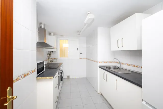 VENTA DE PISO EN PLAZA EINSTEIN – GRANADA — 13