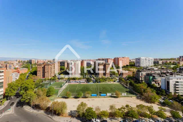 PENÚLTIMA PLANTA, VISTAS DESPEJADAS Y REFORMA DE ALTA CALIDAD EN ANTONIO MACHADO — 30