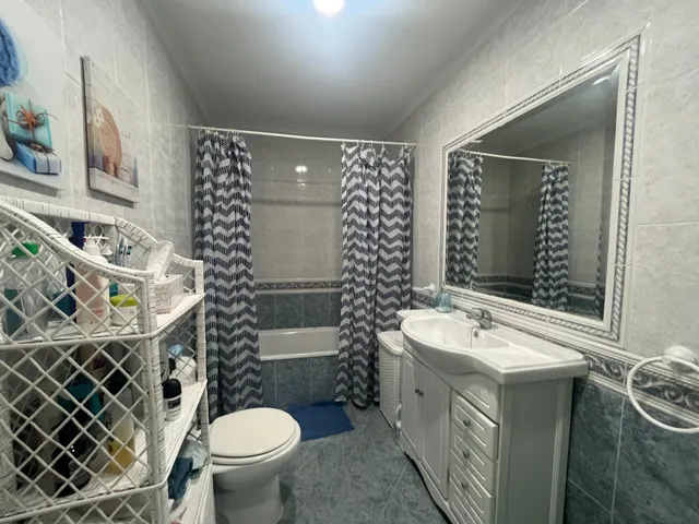 UNIFAMILIAR EN PLANTA BAJA CON TRES PATIOS, AZOTEA Y GARAJE LISTA PARA ENTRAR A VIVIR — 42