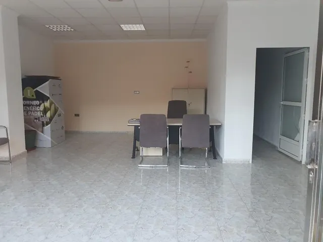 ESPECTACULAR LOCAL COMERCIAL EN TORREVIEJA — 7