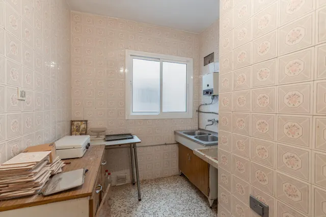 Piso con terraza y gran potencial junto a Camino de Ronda — 18