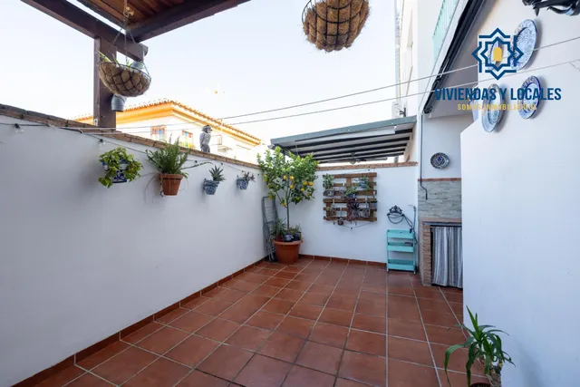 MARAVILLOSA CASA  A POCOS MINUTOS DEL CENTRO DE LA ZUBIA — 2