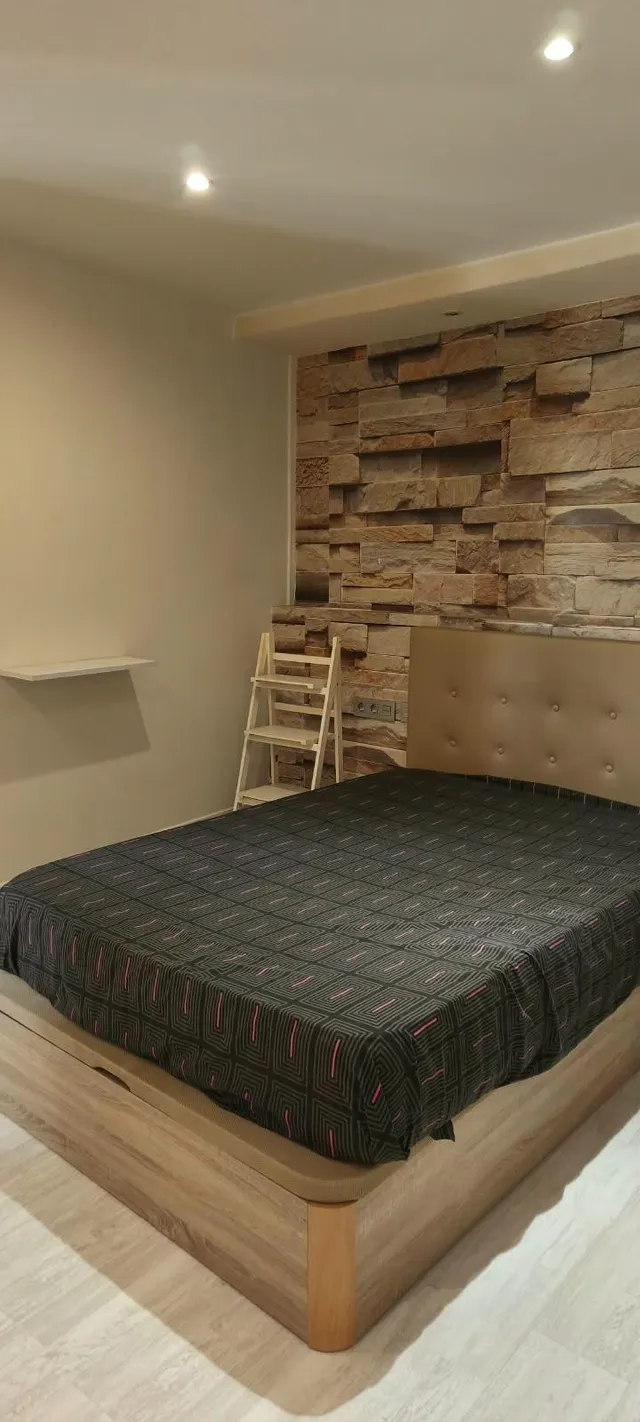 PISO ALQUILER EN CIUTAT VELLA — 12