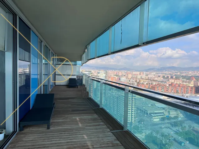Skyline Residences: El Ático de Lujo con Vistas Incomparable - foto 3