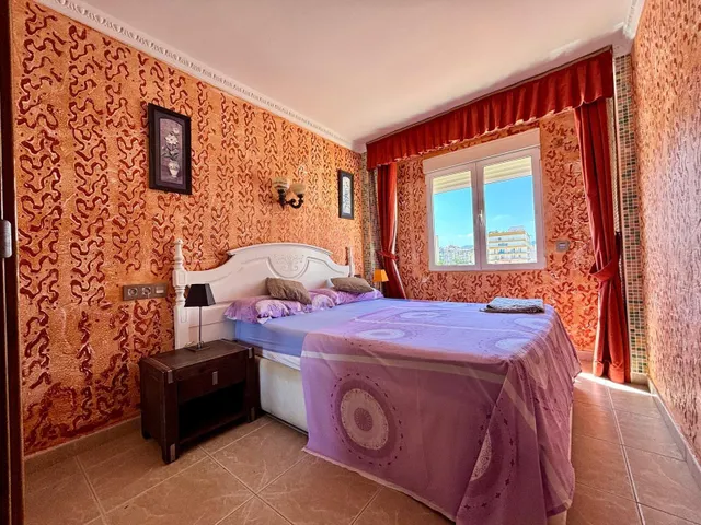 Apartamento en primera línea de playa de Gandia en residencial con piscina comunitaria, garaje y trastero. — 29