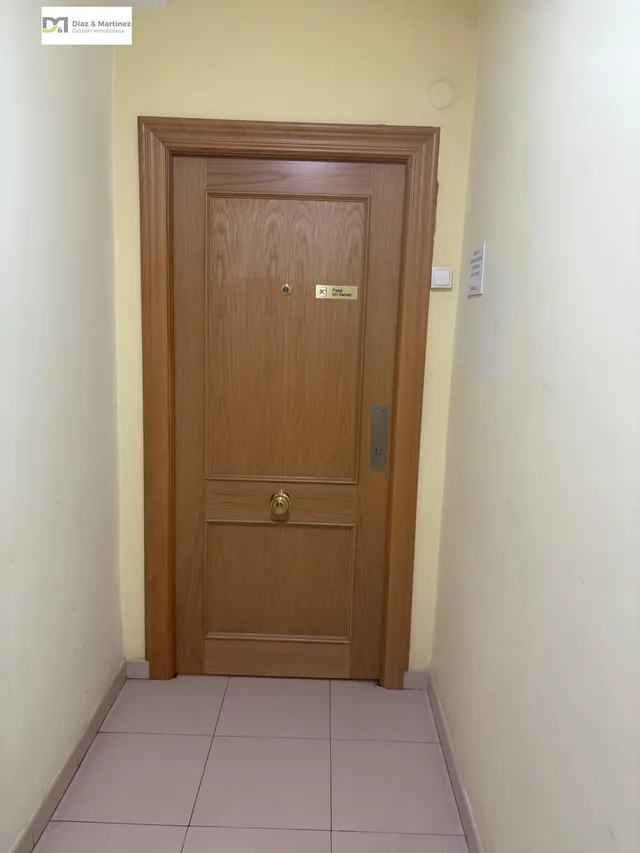 OFICINA PROXIMA A SANTO DOMINGO — 10