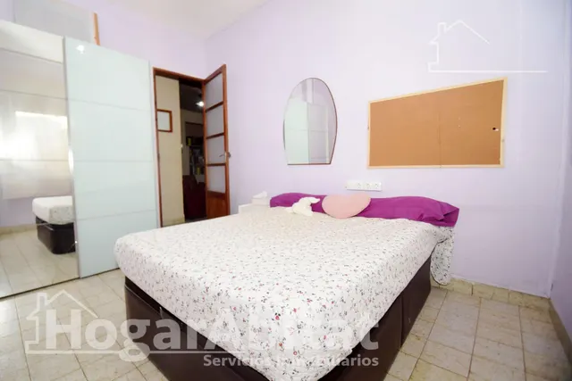 MAGNIFICA CASA CON TERRAZA Y LOCAL COMERCIAL EN EL CENTRO — 34