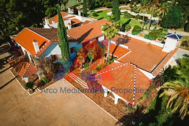 FINCA ECUESTRE DE ESTILO MEDITERRÁNEO. — 4
