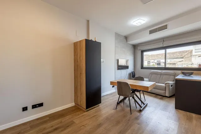 Estudio de reciente construcción con piscina, garaje y zonas comunes en Granada — 6