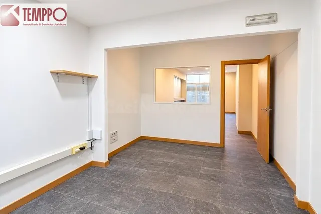 ¡327 m2 de espacio para impulsar tu negocio por sólo 750 €/m - foto 2