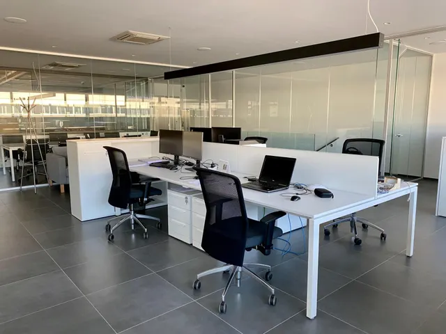 Espacio de coworking en A7 Llinars Park — 3