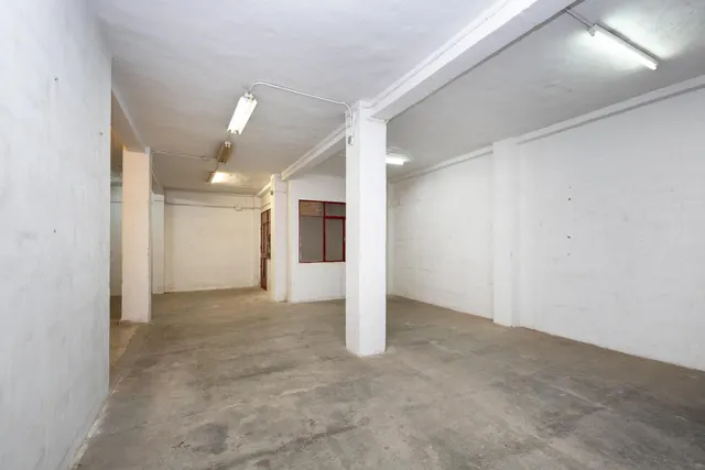 ¡Oportunidad Única en Angel Barrios! Local de 147m2 por solo 190.000€ — 14