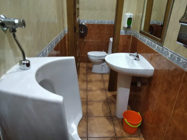 VENTA DE LOCAL Y NEGOCIO HOSTELERÍA EN ZAMORA ZONA LA VAGUADA — 8