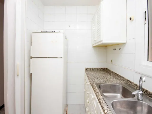 Amplia Planta Baja en c/Monistrol (Vila de Gràcia) Barcelona — 7