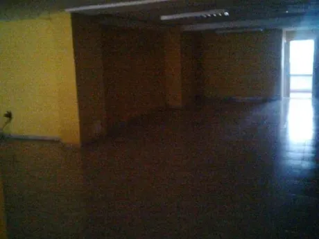 BAJO COMERCIAL EN ENSACHE JUNTO A LA PLAZA ROJA — 5