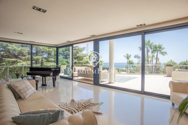Exclusiva casa en venta con espectaculares vistas al mar y gran privacidad — 4