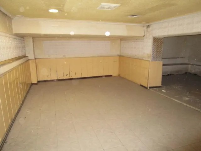 Urbis te ofrece un local comercial en zona Vidal, Salamanca. — 3